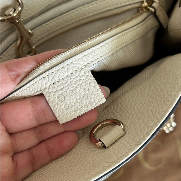 Gucci Soho Pebbled Calfskin Leather Shoulder Bag with Tassel - Picture 5 of 8